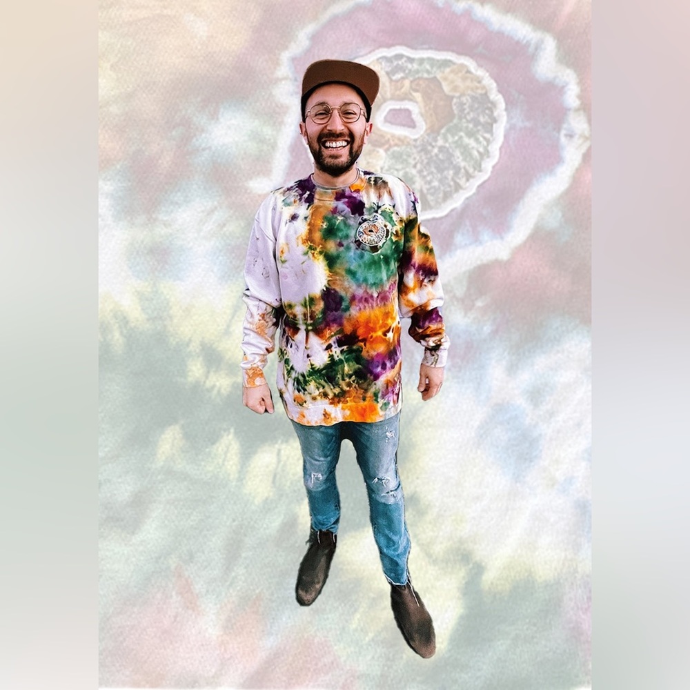 KING CAKE CREW IN PSYCHEDELICARNIVAL ICE TIE DYE